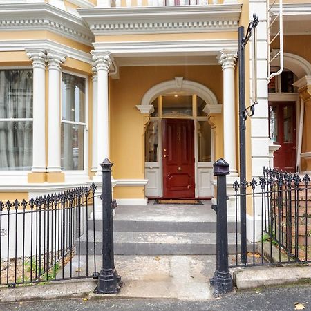 Villa Character On Stuart St Dunedin Exterior foto