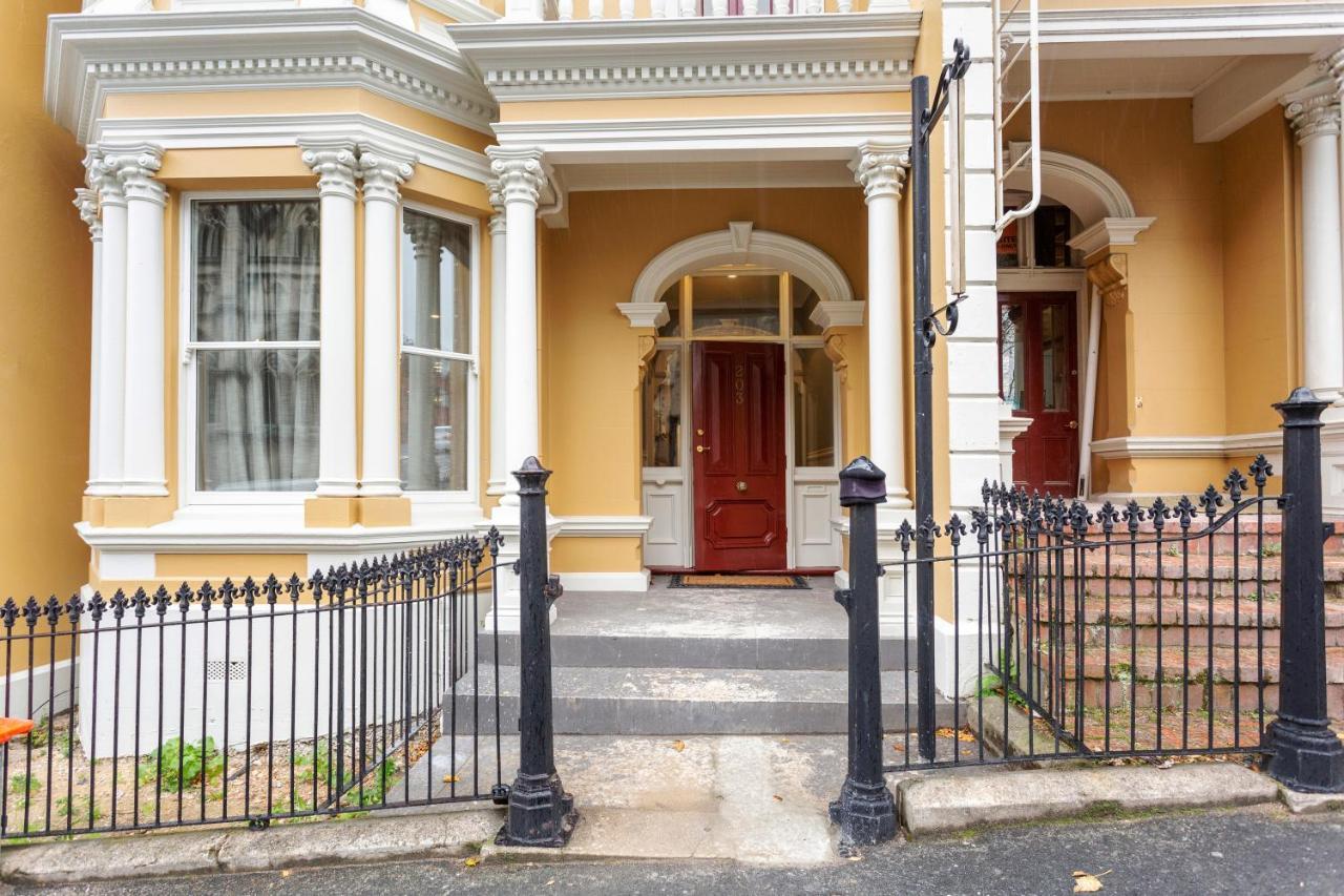 Villa Character On Stuart St Dunedin Exterior foto
